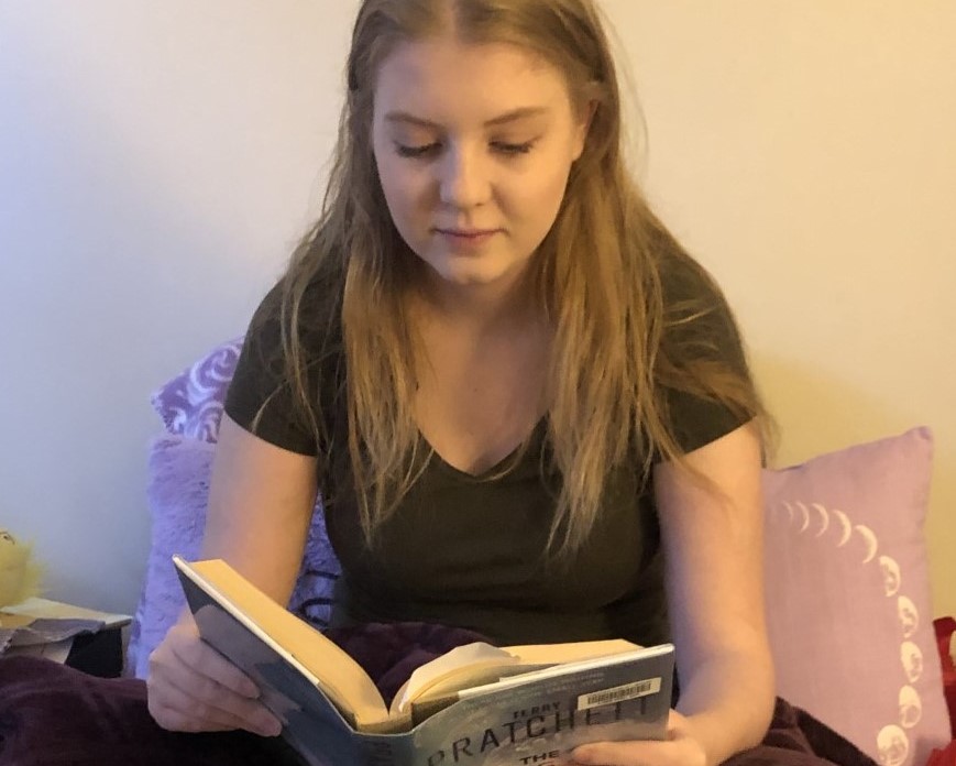 Photo credit Mary DixonNina Dixon, a media studies major living in Warwick, N.Y.,  and loves reading science fiction and fantasy fiction.  “I spend my time reading. I recommend the book, The Long Earth, because it has a very interesting concept!” said Dixon