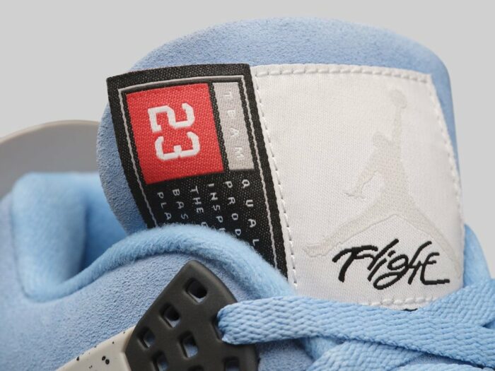 AJ43