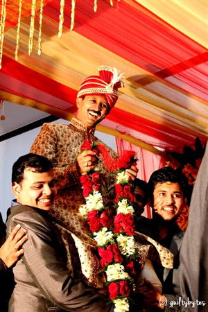 groom tales