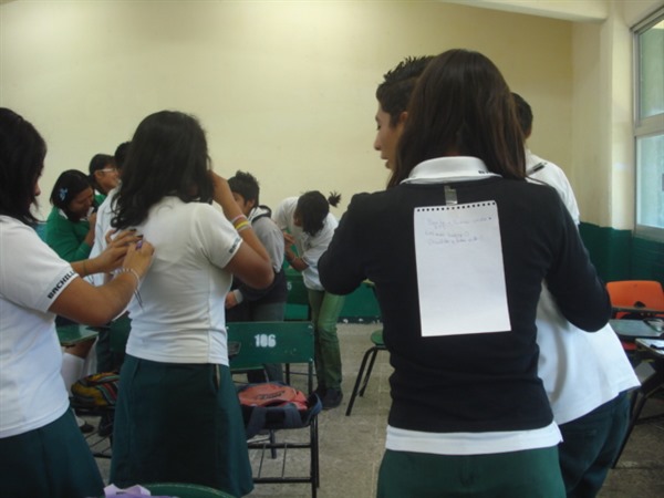 Grupo 204-Caricias sin pellizcos 2