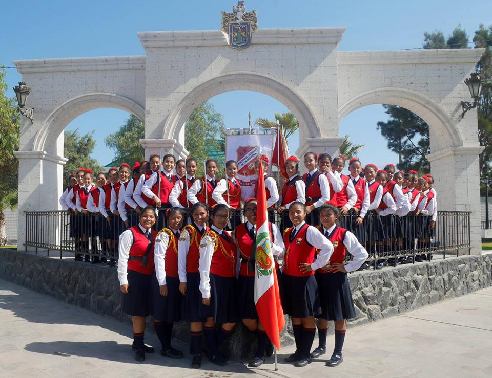 ESTUDIANTES